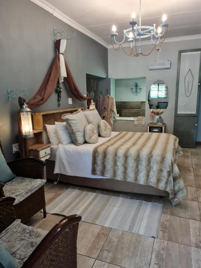Little Rock Resort Ladybrand Esterno foto